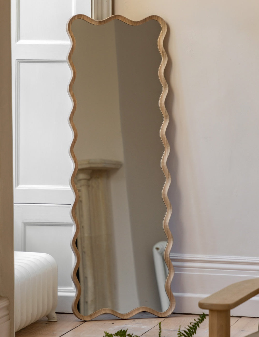 Second-Hand Wavy Oak Leaner Mirror